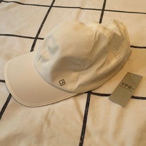 Abercrombie YPB Sweat-Wicking Baseball Cap in White